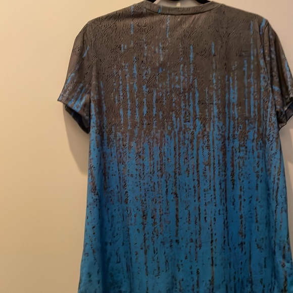 Ladies top size large - Picture 4 of 4